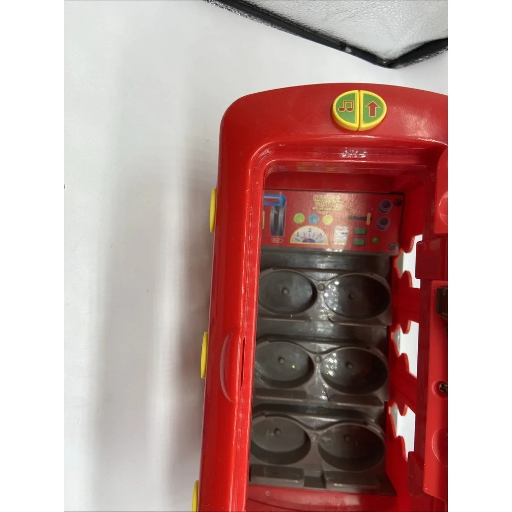 Daniel Tiger's Neighborhood Musical Trolley Mister Roger's Bus Toy (4) Figures